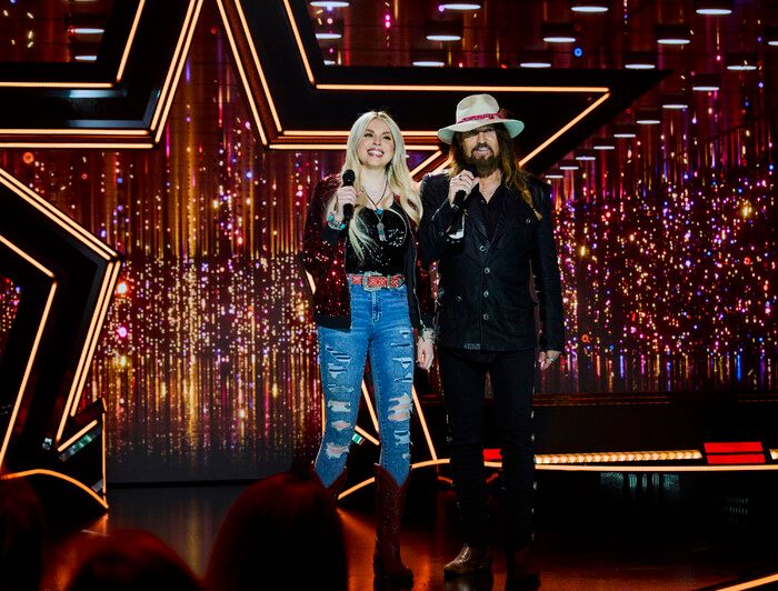 Photos: First Look at DOLLY PARTON'S PET GALA on CBS With Jane Lynch, Iain Armitage & More — photo 10 of 20