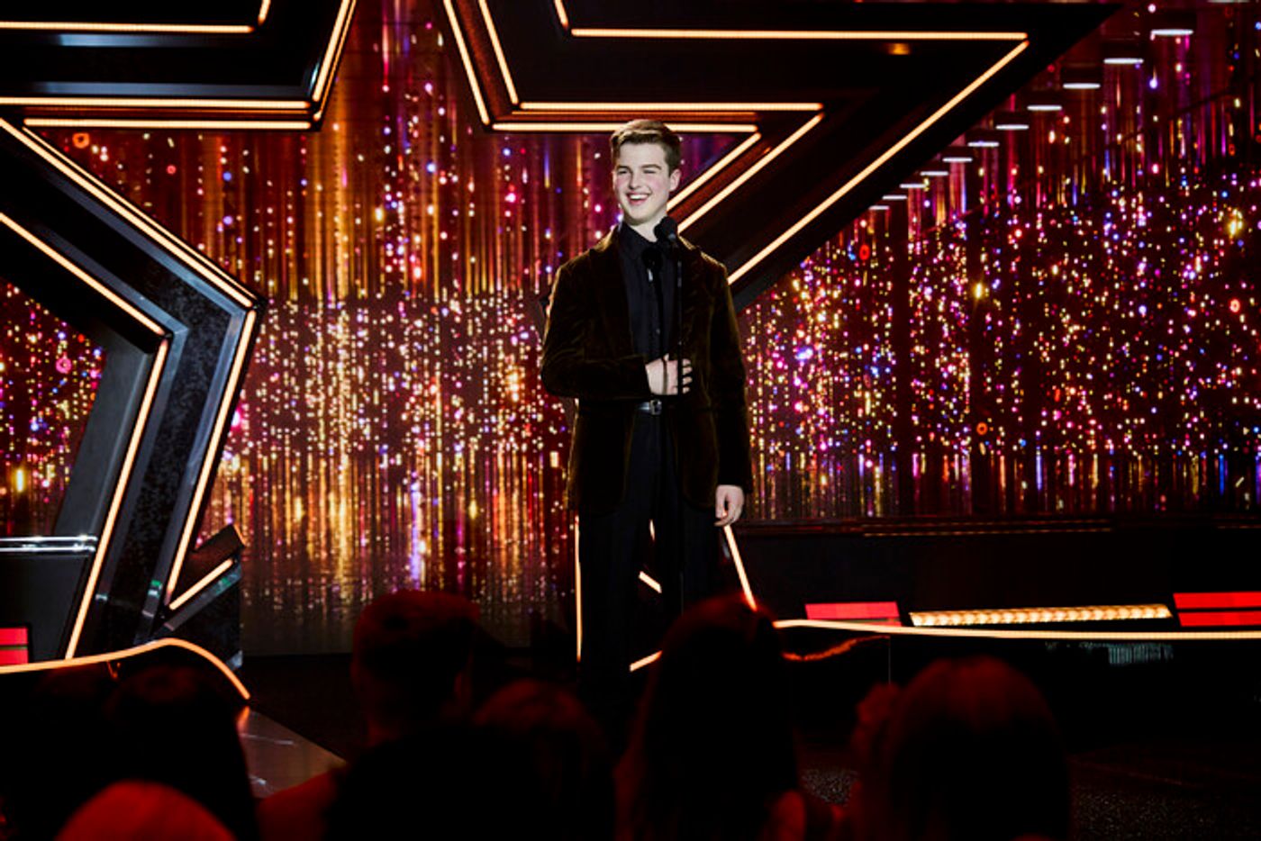 Photos: First Look at DOLLY PARTON'S PET GALA on CBS With Jane Lynch, Iain Armitage & More  Image