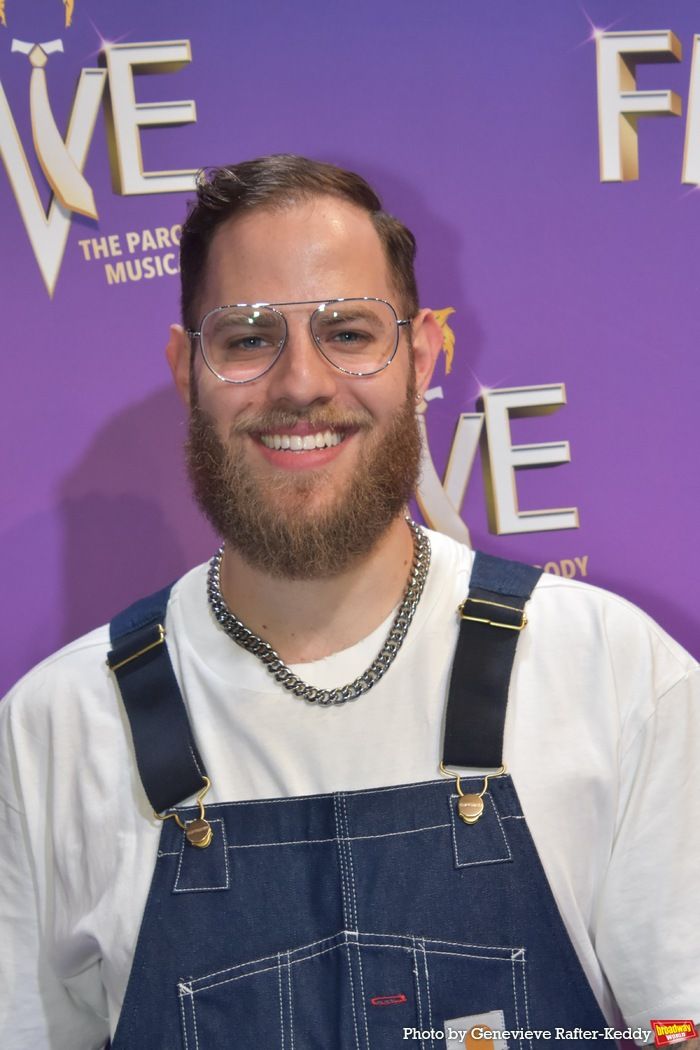 Photos: The Cast of FIVE: THE PARODY MUSICAL Meets the Press  Image