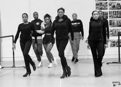 Allison M. Williams, Stephanie Pope Lofgren, Mamie Duncan-Gibbs and The cast of "Jell Photo