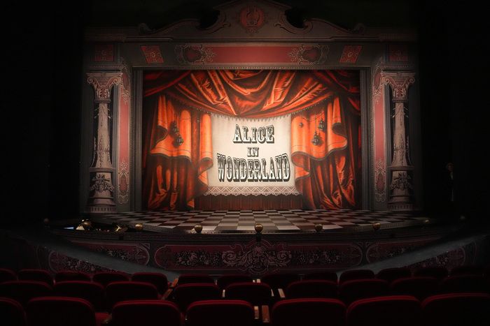 Photos: First Look at Children's Theatre Company's ALICE IN WONDERLAND — photo 1 of 54