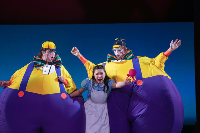 Photos: First Look at Children's Theatre Company's ALICE IN WONDERLAND — photo 15 of 54