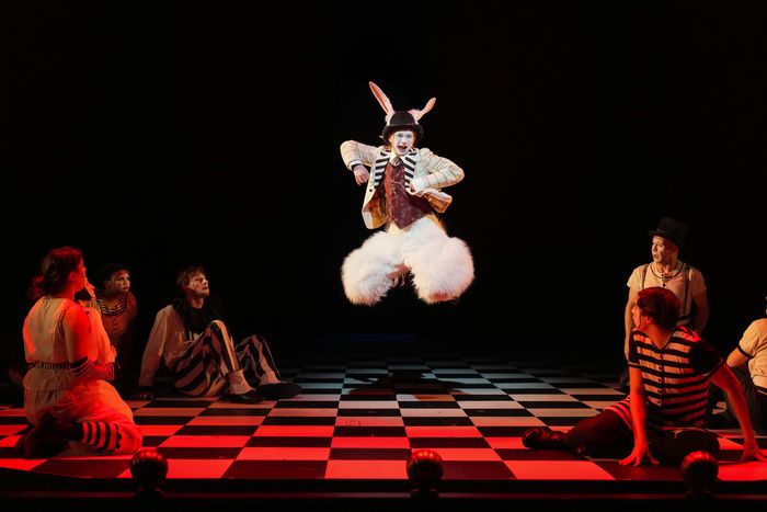 Photos: First Look at Children's Theatre Company's ALICE IN WONDERLAND — photo 3 of 54