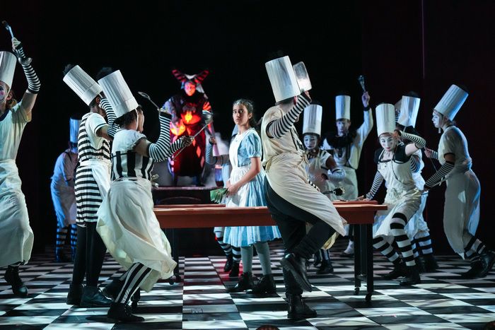 Photos: First Look at Children's Theatre Company's ALICE IN WONDERLAND — photo 32 of 54
