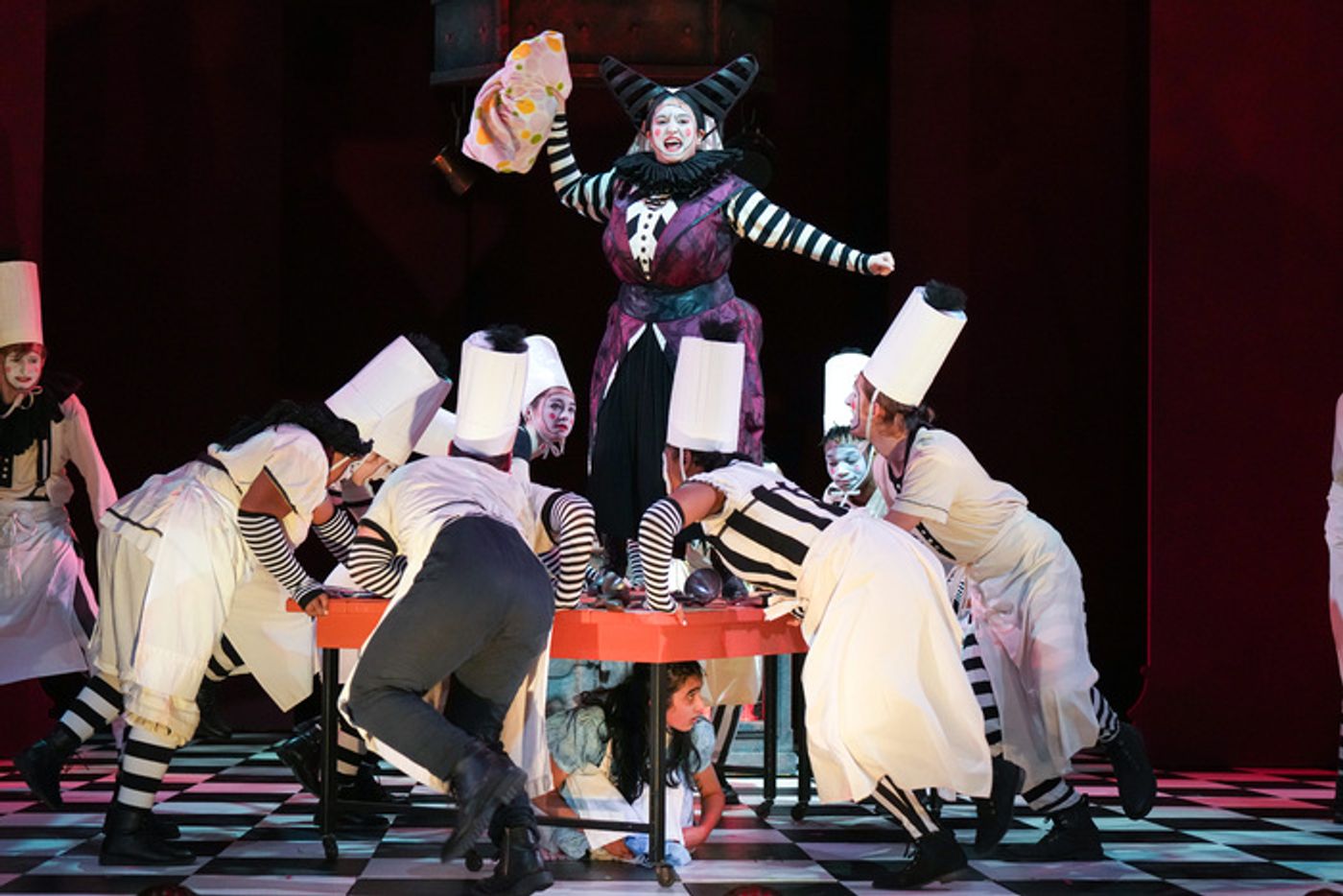 Photos: First Look at Children's Theatre Company's ALICE IN WONDERLAND  Image