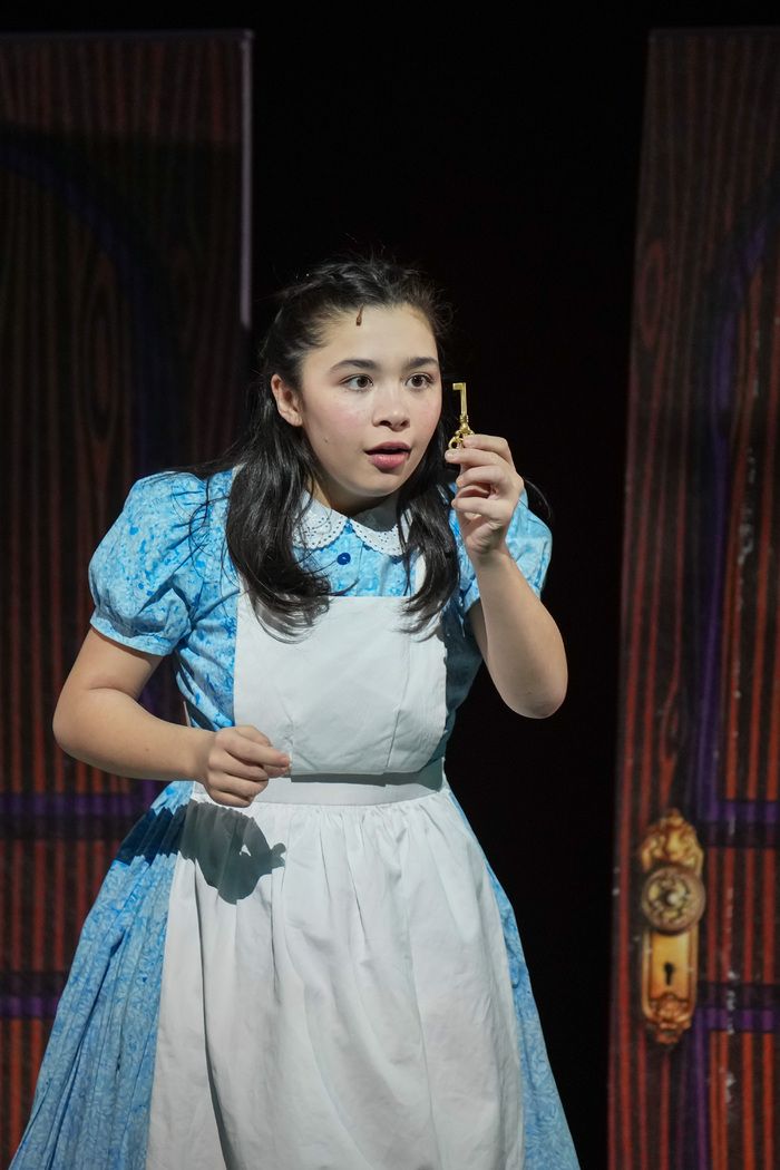 Photos: First Look at Children's Theatre Company's ALICE IN WONDERLAND — photo 4 of 54