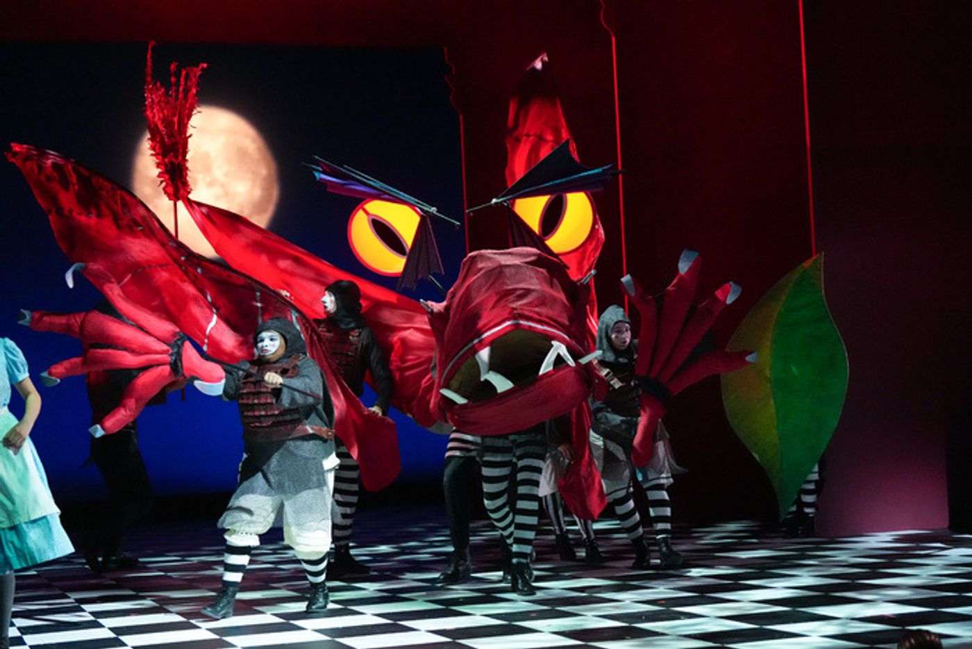 Photos: First Look at Children's Theatre Company's ALICE IN WONDERLAND  Image