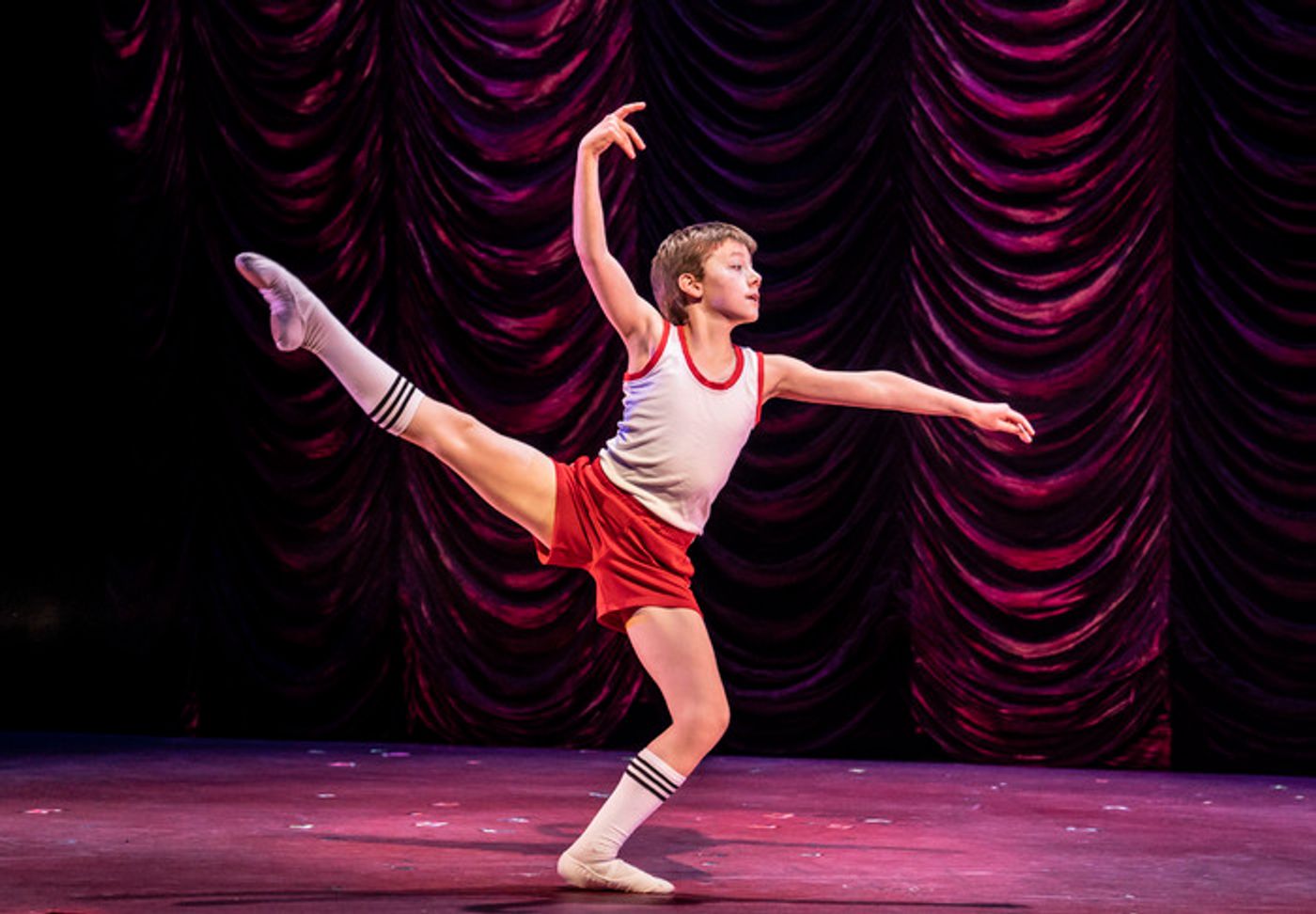 Photos: First Look at BILLY ELLIOT at Paramount Theatre  Image
