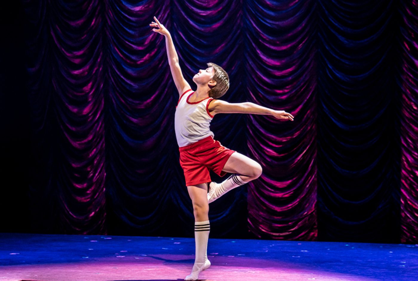Photos: First Look at BILLY ELLIOT at Paramount Theatre  Image