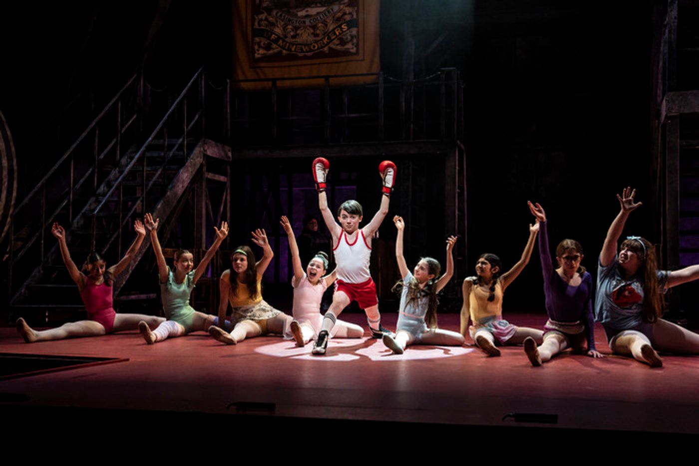 Photos: First Look at BILLY ELLIOT at Paramount Theatre  Image