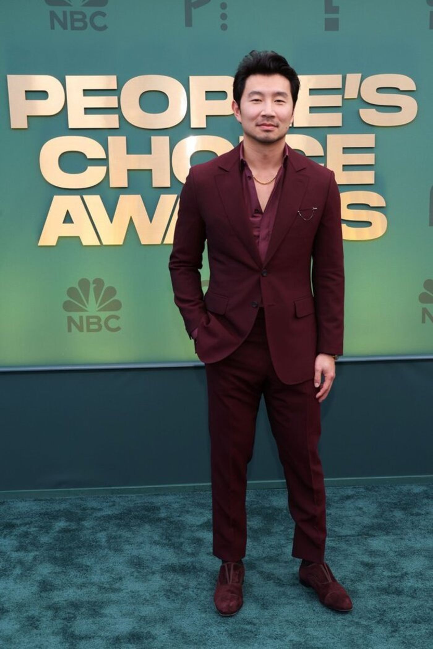 Photos: Inside the People's Choice Awards With Rachel Zegler, Halle Bailey & More  Image