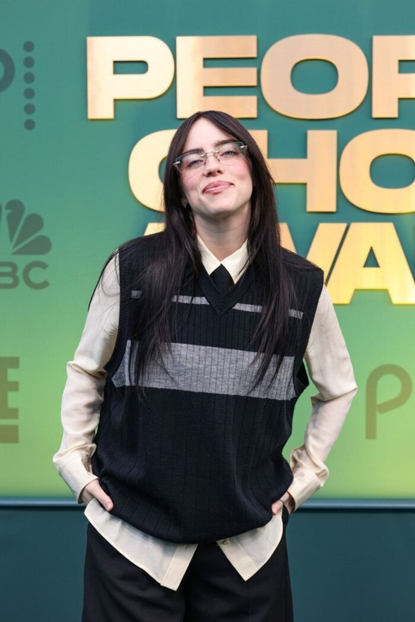 Photos: Inside the People's Choice Awards With Rachel Zegler, Halle Bailey & More  Image