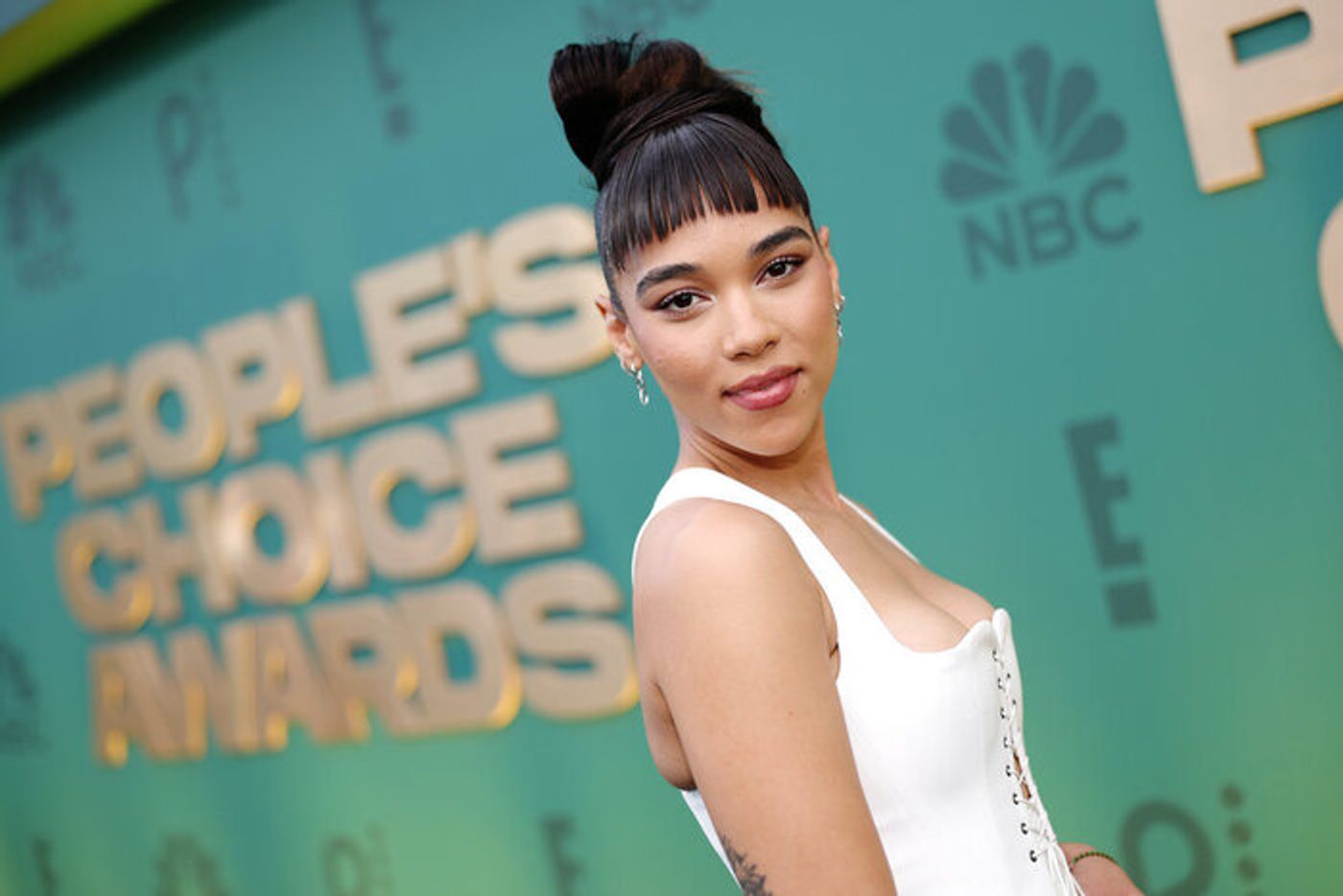 Photos: Inside the People's Choice Awards With Rachel Zegler, Halle Bailey & More  Image