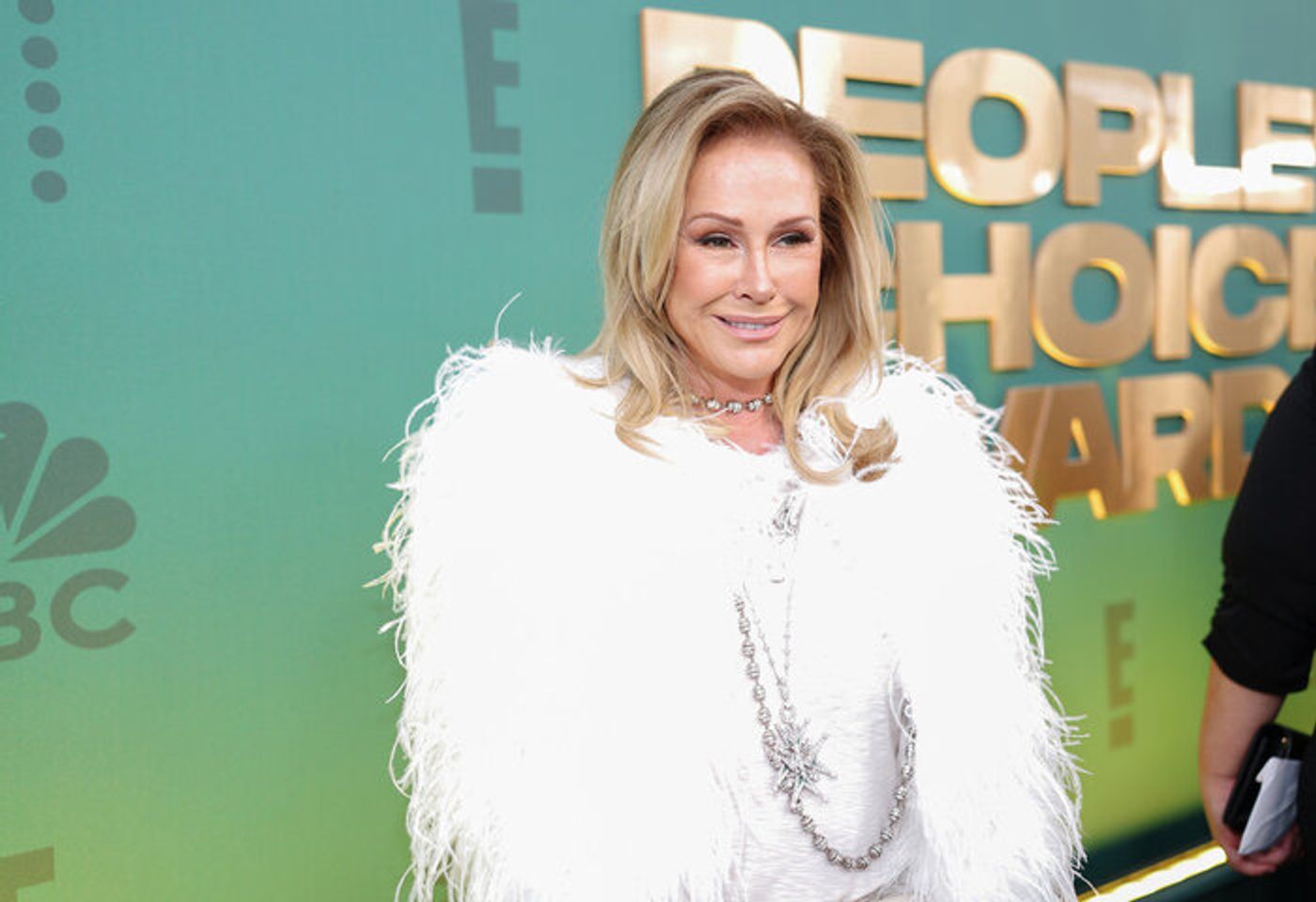 Photos: Inside the People's Choice Awards With Rachel Zegler, Halle Bailey & More  Image