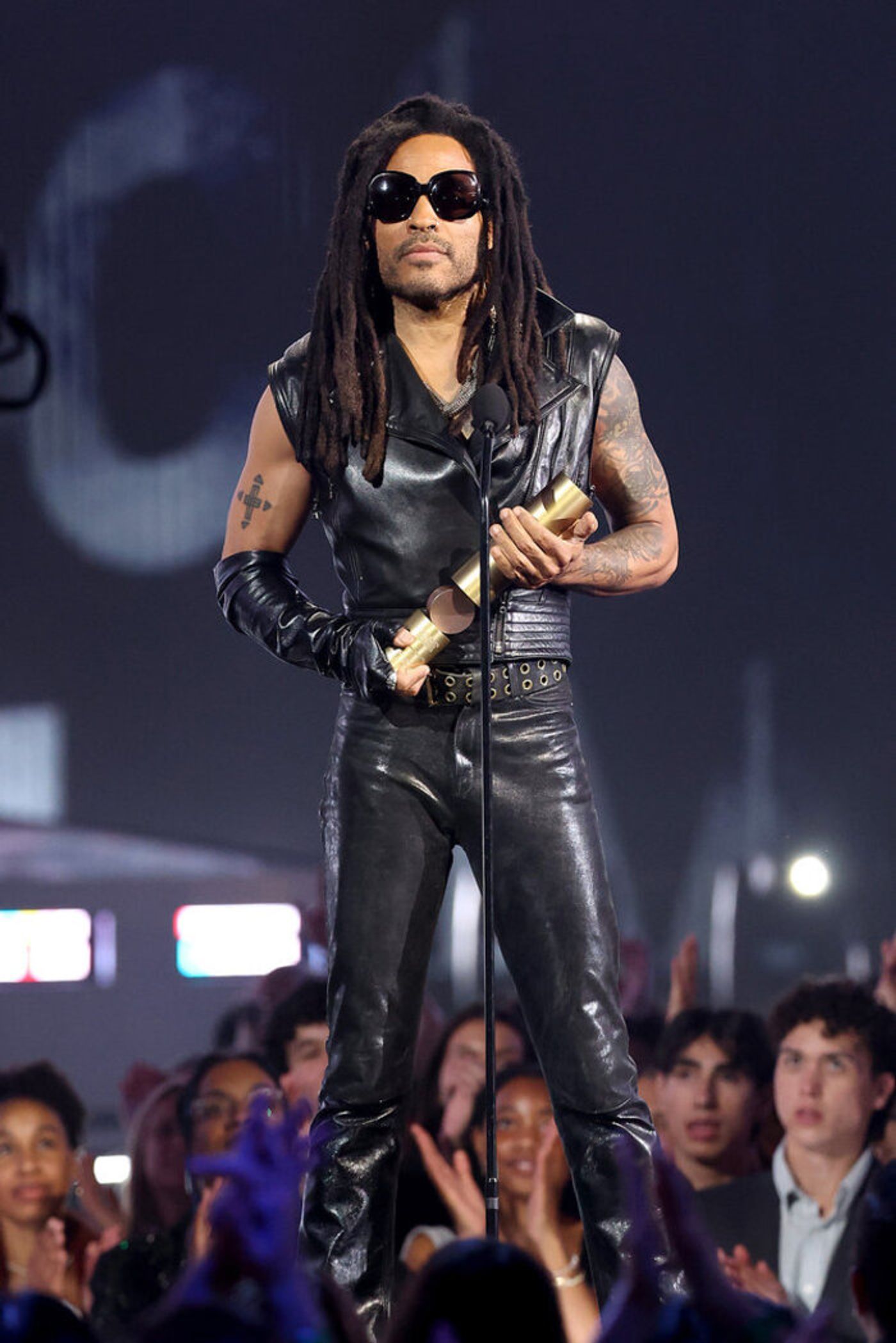 Photos: Inside the People's Choice Awards With Rachel Zegler, Halle Bailey & More  Image