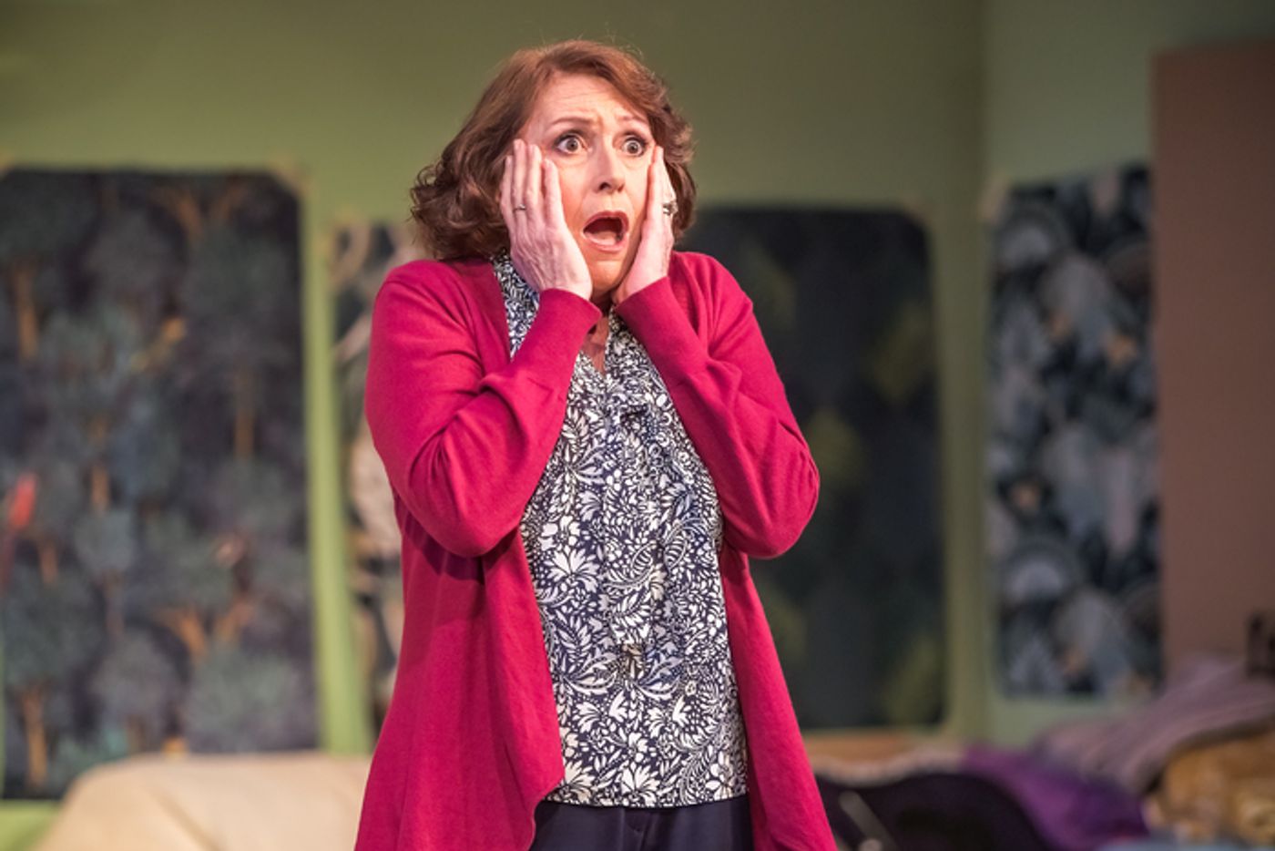 Photos: First Look at ONE LAST PUSH at Salisbury Playhouse Photos: First Look at ONE LAST PUSH at Salisbury Playhouse Image