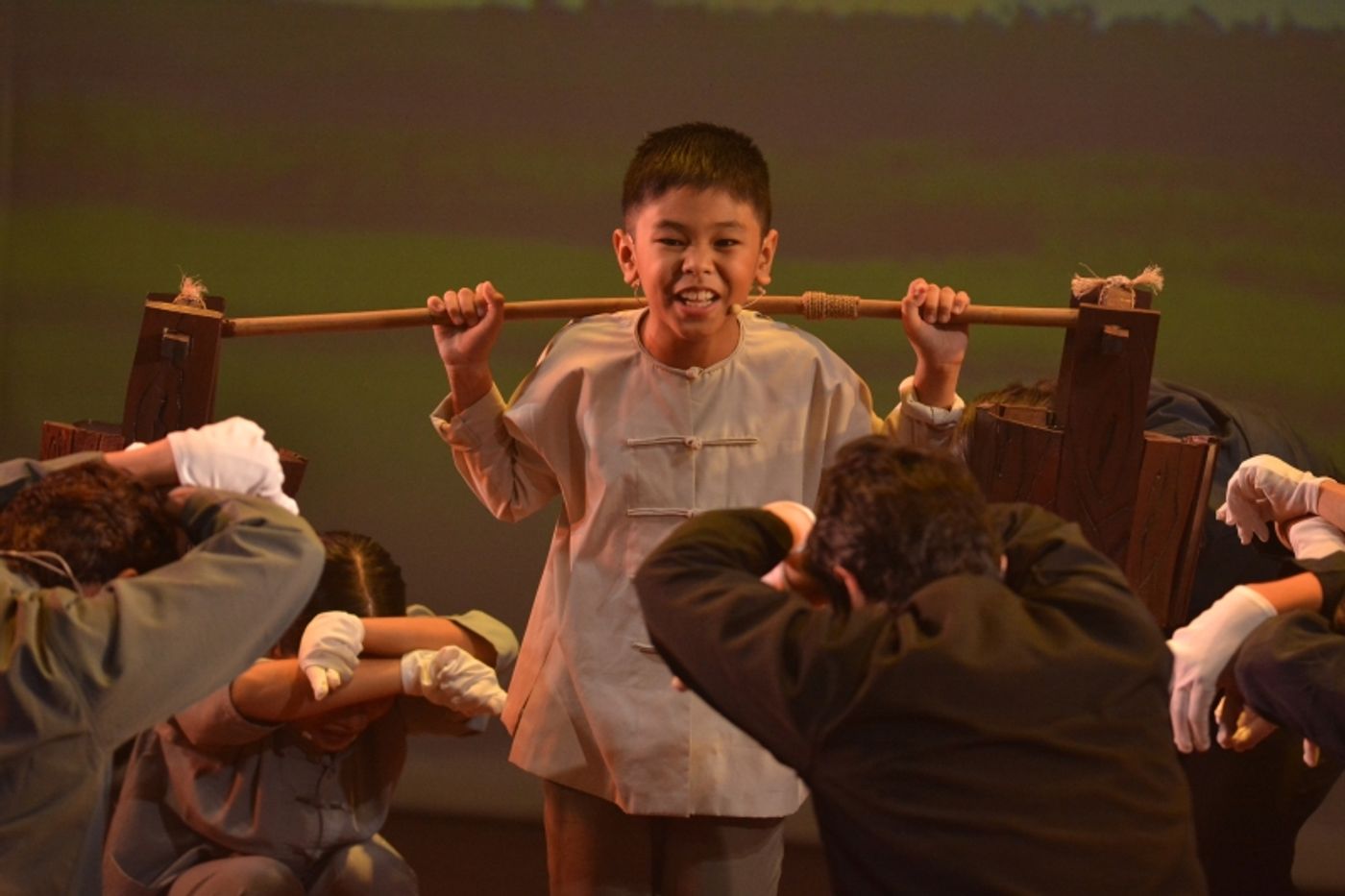 Photos: STAR AND CLOUD Newly-Released Production Images  Image