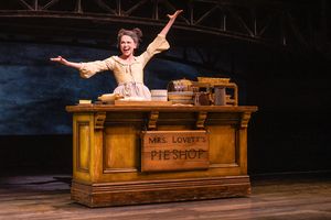 Sutton Foster @ BroadwayWorld Sutton Foster Photo