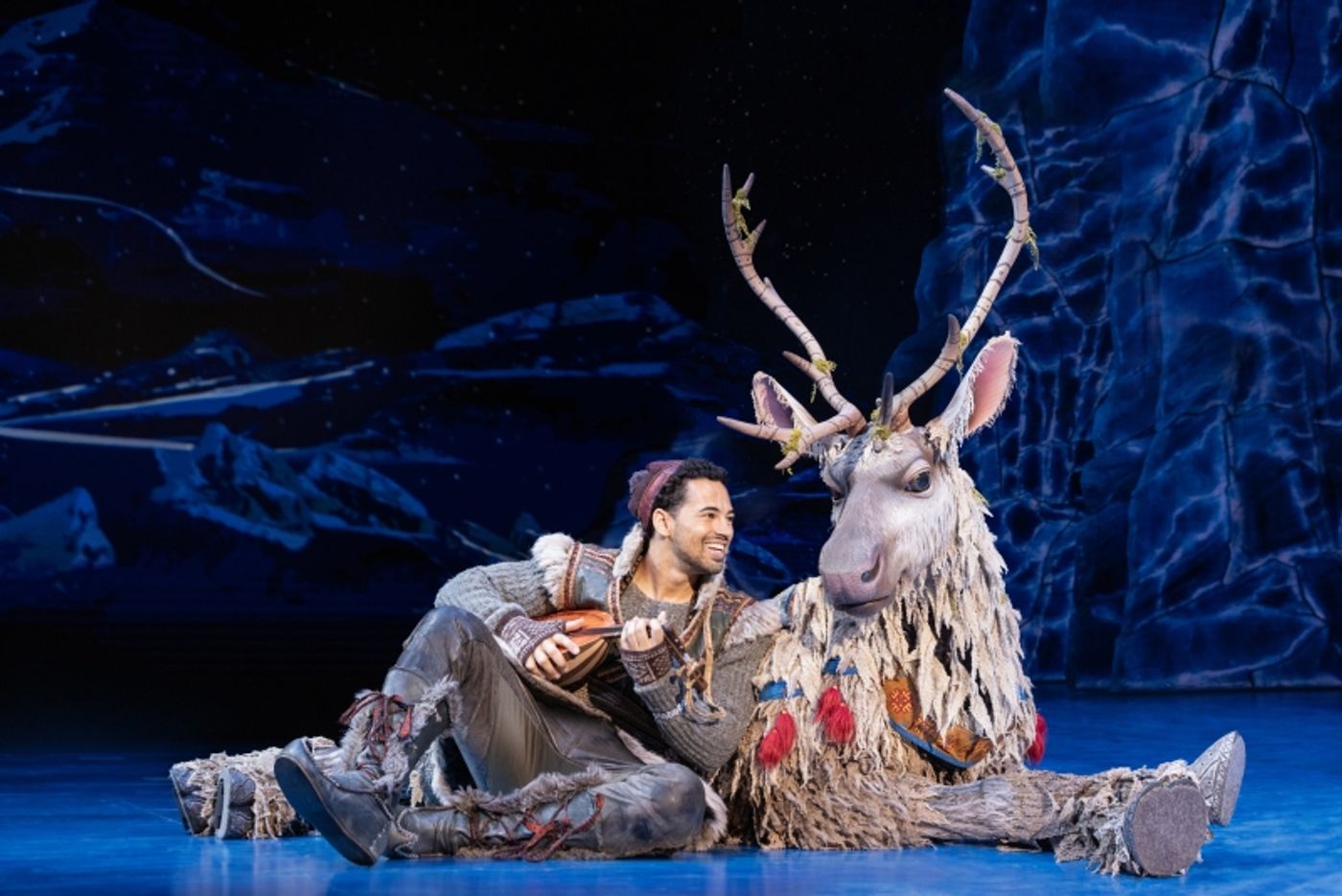 Review: DISNEY'S FROZEN at Ottawa's National Arts Center  Image