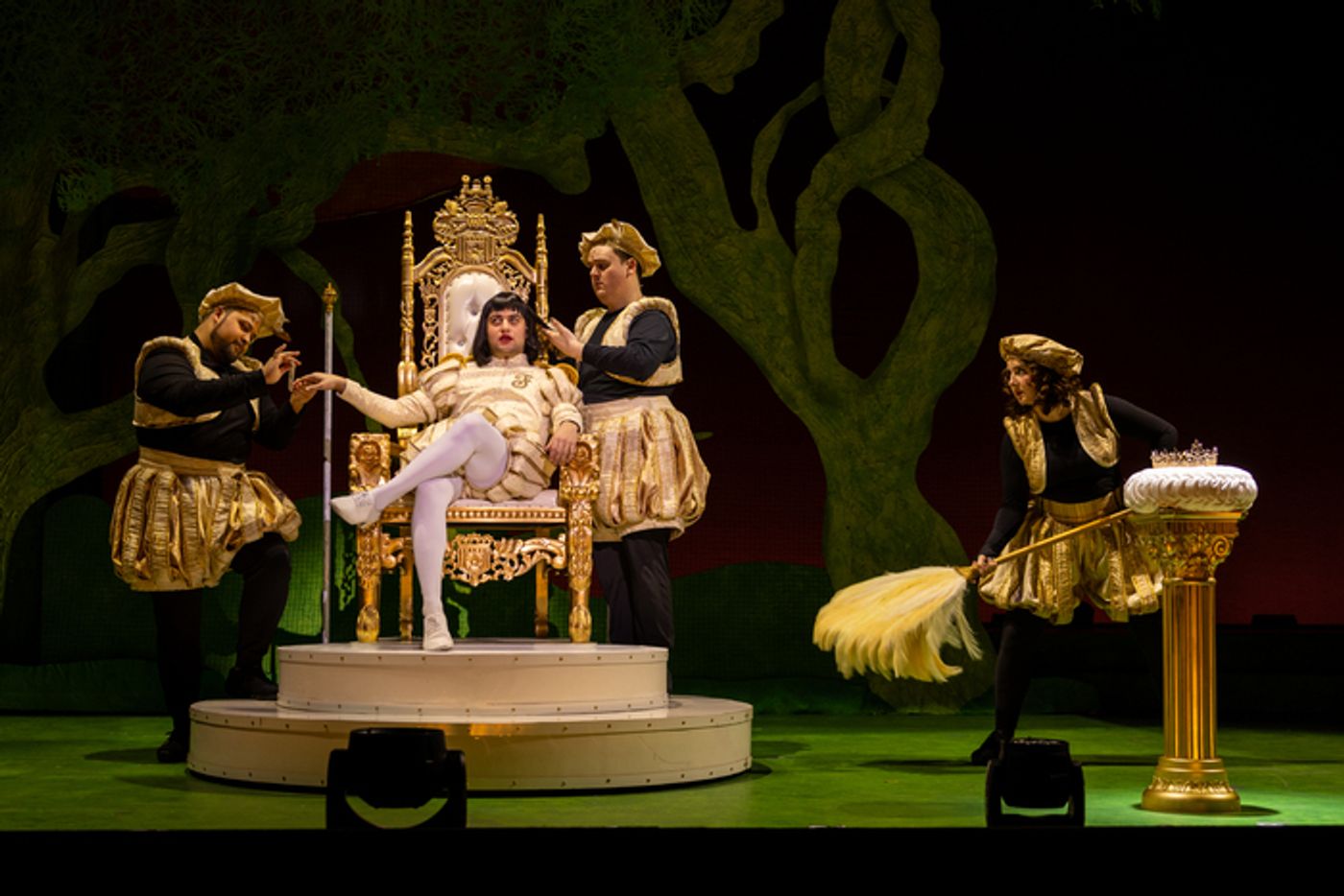 Exclusive: First Look At Tesori's & Lindsay-Abaire's Reimagined SHREK Tour  Image