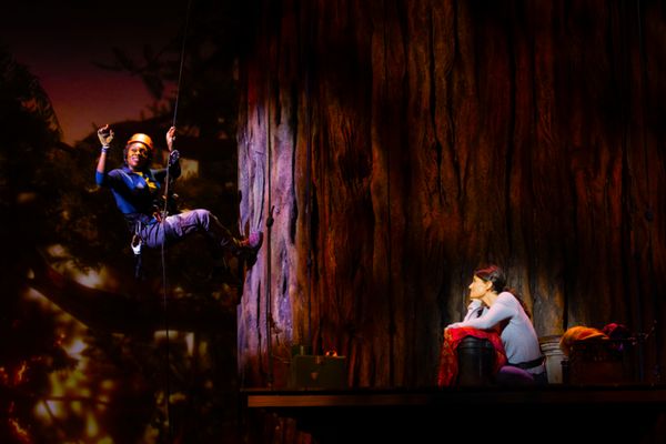 Nkeki Obi-Melekwe as Becca (left) and Idina Menzel as Jesse in La Jolla Playhouse’s Photo
