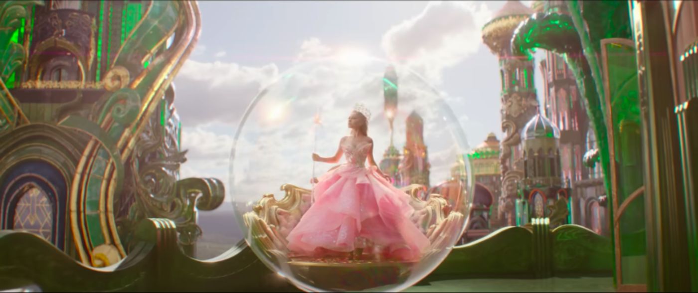 Ariana Grande Had to 'Completely Erase Pop Star Ari' For WICKED: How She 'Deconstructed' Herself to Play Glinda  Image