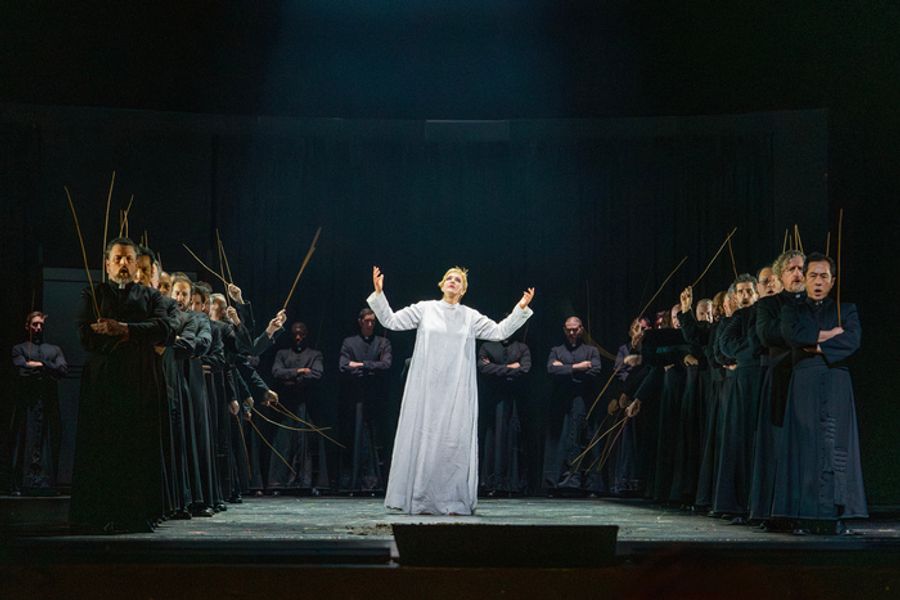 Reviews/Photos: Critics Sound Off On The Met Opera's LA FORZA DEL DESTINO Image