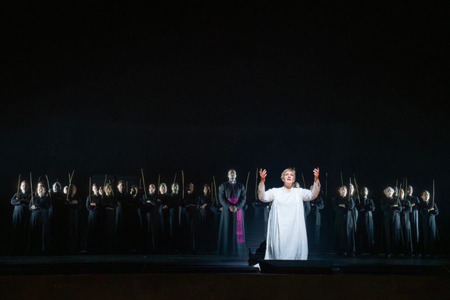 Reviews/Photos: Critics Sound Off On The Met Opera's LA FORZA DEL DESTINO Image