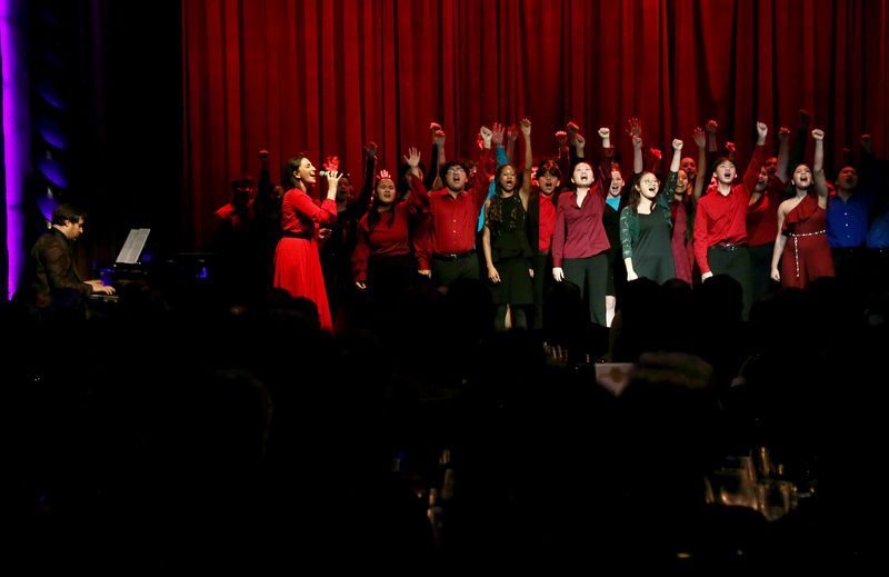 Photos: Vineyard Theatre's Annual Gala Honors Jesse Tyler Ferguson — photo 45 of 100