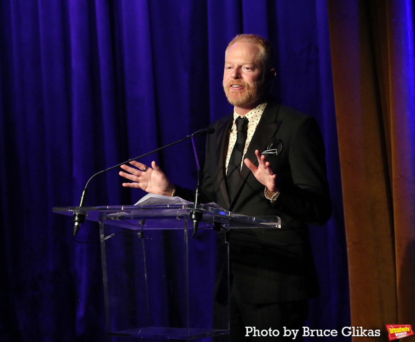 Photos: Vineyard Theatre's Annual Gala Honors Jesse Tyler Ferguson  Image