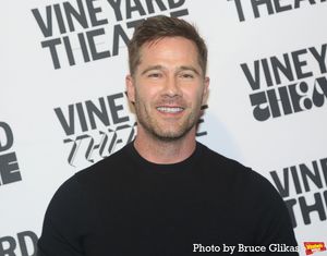Luke Macfarlane Photo