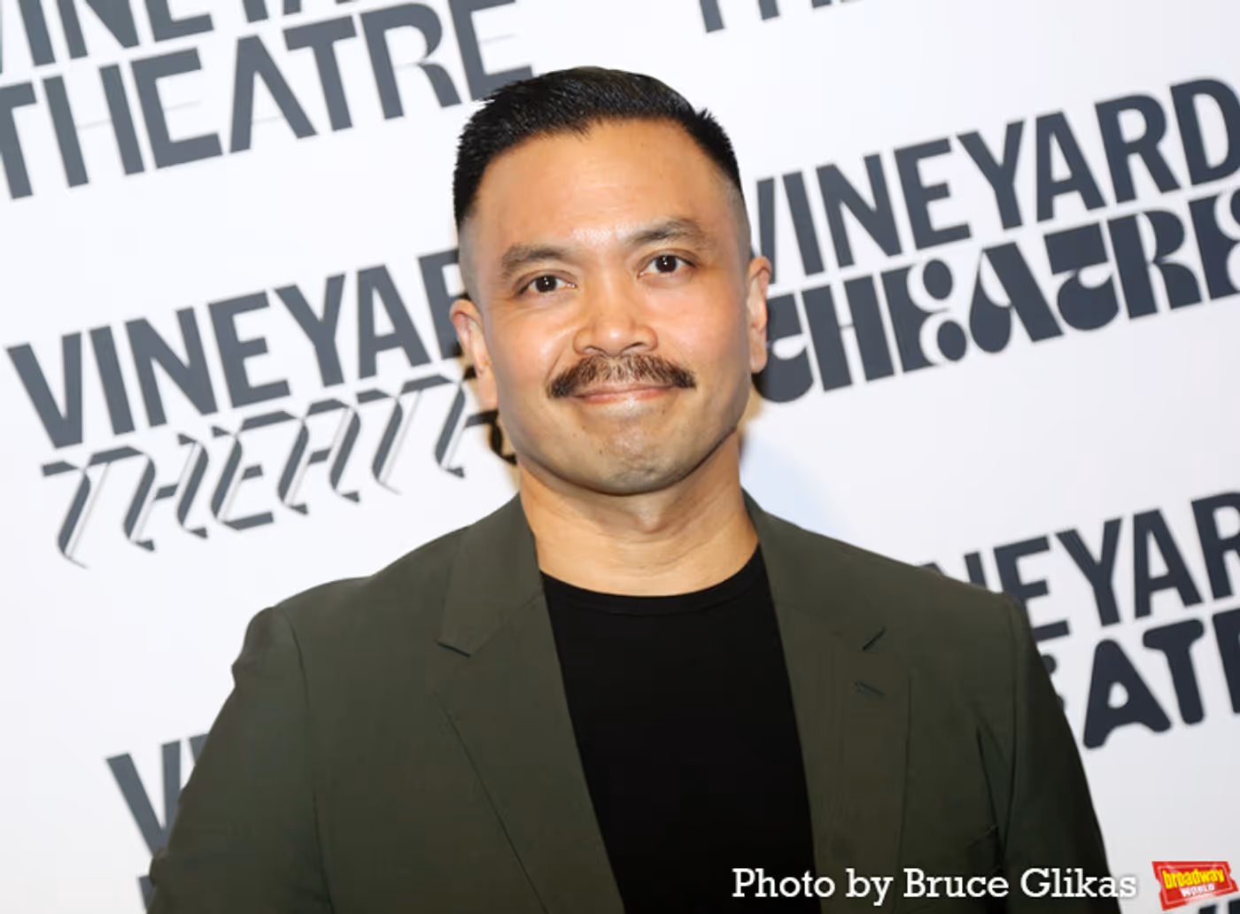 Photos: Vineyard Theatre's Annual Gala Honors Jesse Tyler Ferguson  Image