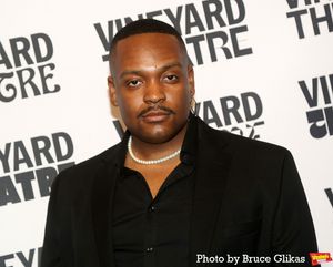 Aaron Michael Ray Photo