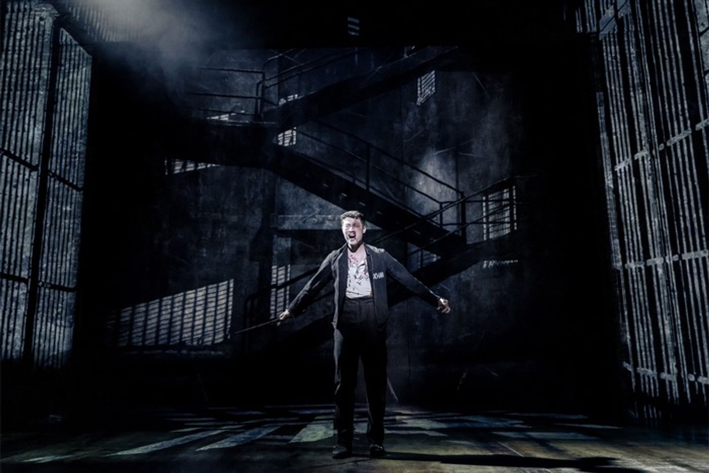 Photos: First Look at the UK and Ireland Tour of BONNIE & CLYDE  Image