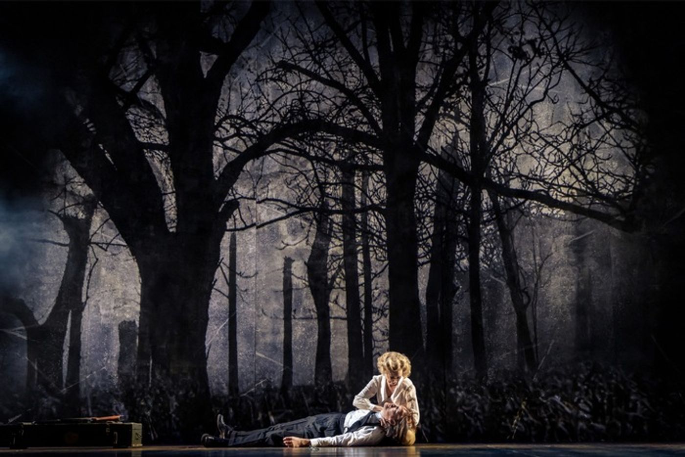 Photos: First Look at the UK and Ireland Tour of BONNIE & CLYDE Photos: First Look at the UK and Ireland Tour of BONNIE & CLYDE Image