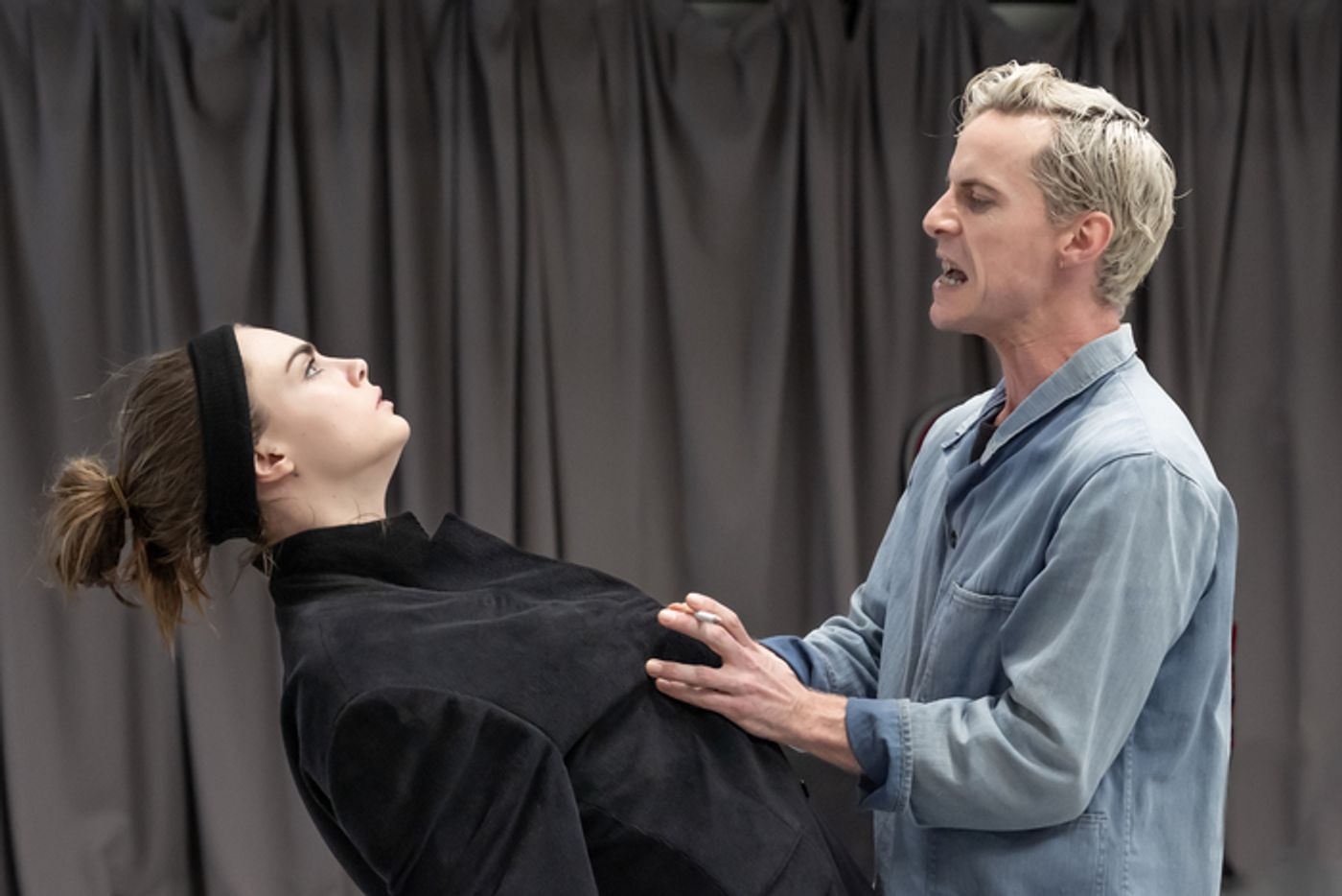 Photos: Cara Delevingne, Luke Treadaway and Michael Ahomka-Lindsay in Rehearsal For CABARET  Image