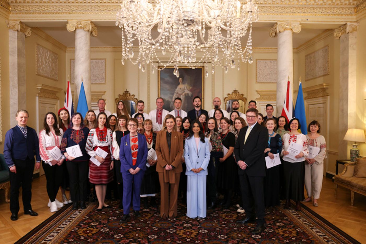 Photos: SONGS FOR UKRAINE Chorus Meets First Lady, Olena Zelenska, At No. 10 Downing Street Photos: SONGS FOR UKRAINE Chorus Meets First Lady, Olena Zelenska, At No. 10 Downing Street Image