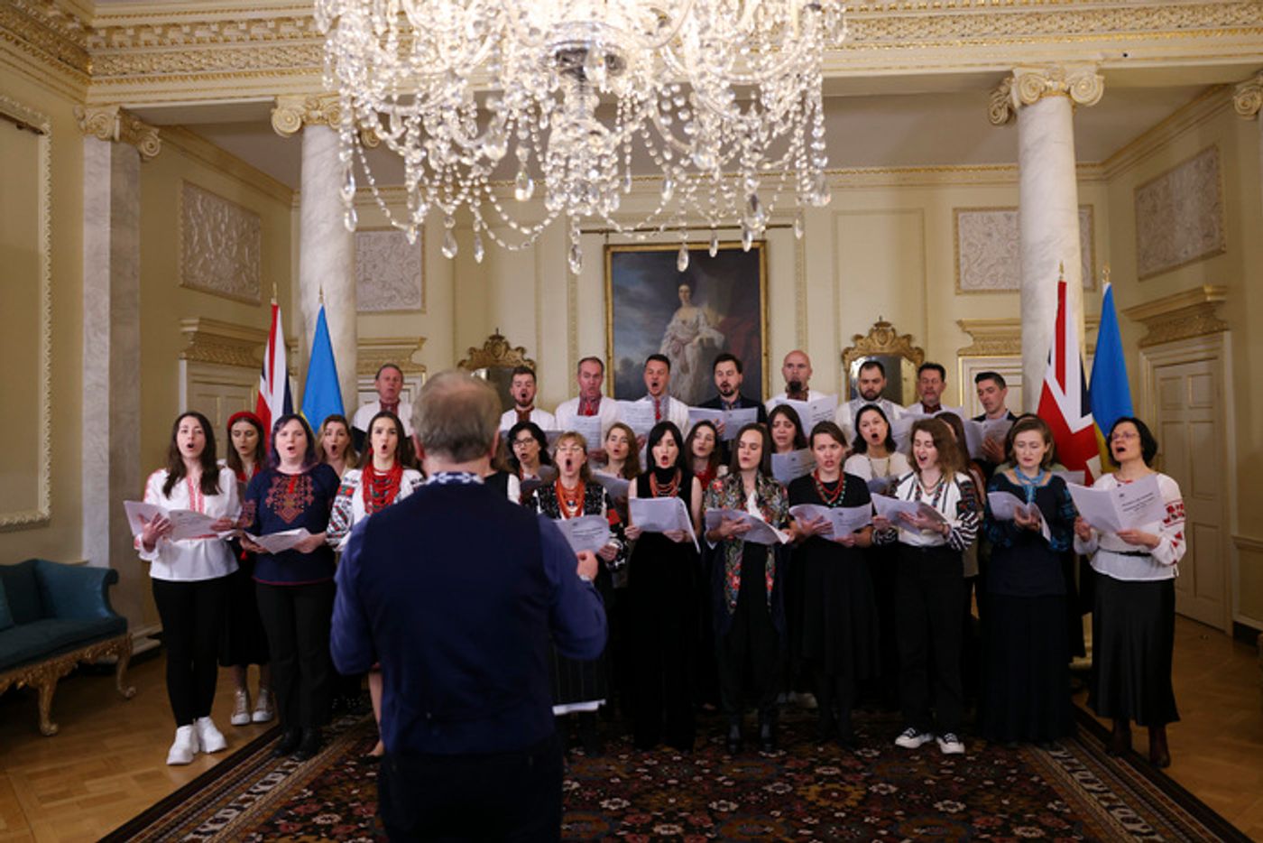 Photos: SONGS FOR UKRAINE Chorus Meets First Lady, Olena Zelenska, At No. 10 Downing Street Photos: SONGS FOR UKRAINE Chorus Meets First Lady, Olena Zelenska, At No. 10 Downing Street Image