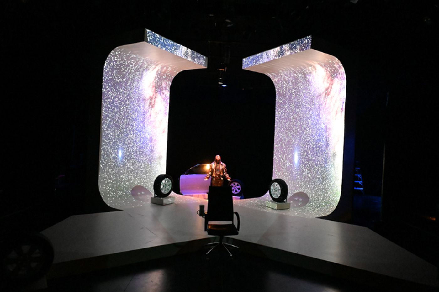 Photos: First Look At DIRTY WHITE TESLAS MAKE ME SAD At The Magic Theatre Photos: First Look At DIRTY WHITE TESLAS MAKE ME SAD At The Magic Theatre Image