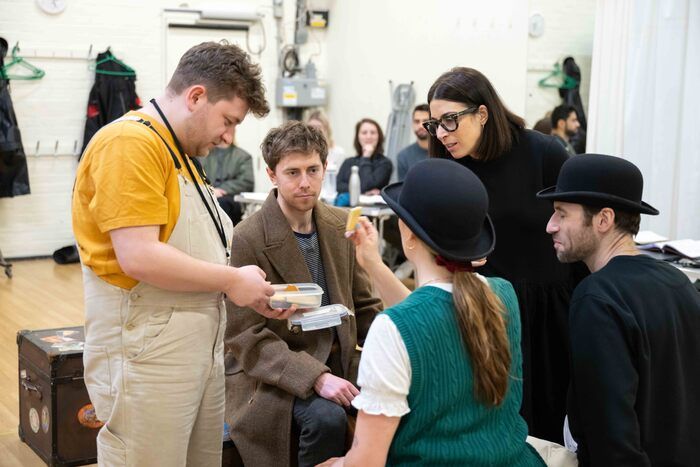 Photos: First Look at New UK Tour of THE 39 STEPS in Rehearsal — photo 13 of 15
