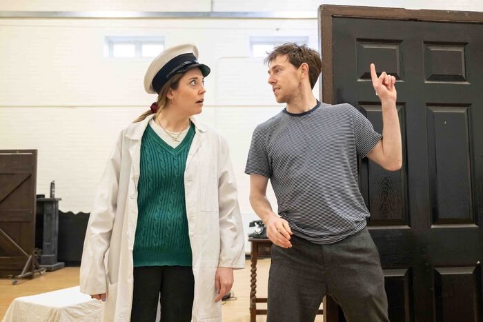 Photos: First Look at New UK Tour of THE 39 STEPS in Rehearsal — photo 7 of 15