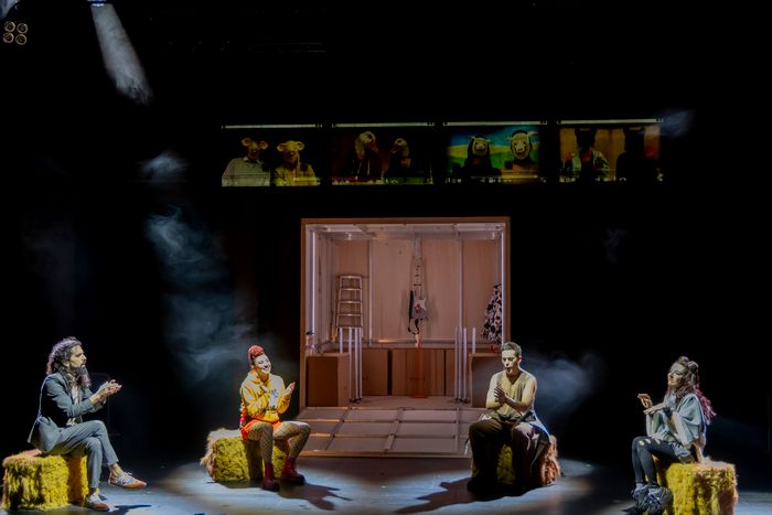 PHOTOS: Se estrena REBELIÓN EN LA GRANJA en el Real Teatro de Retiro PHOTOS: Se estrena REBELIÓN EN LA GRANJA en el Real Teatro de Retiro Image