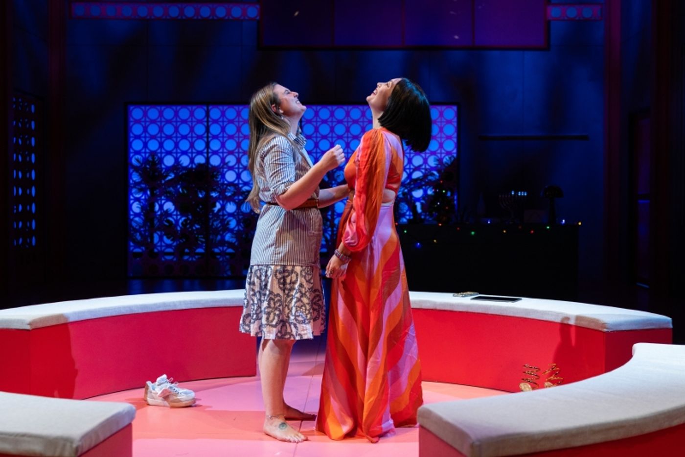 Review: Alexis Scheer's LAUGHS IN SPANISH Delivers in Hilarity and Heart at Stages  Image