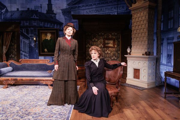 Jennifer Van Dyck and Charles Busch  Photo