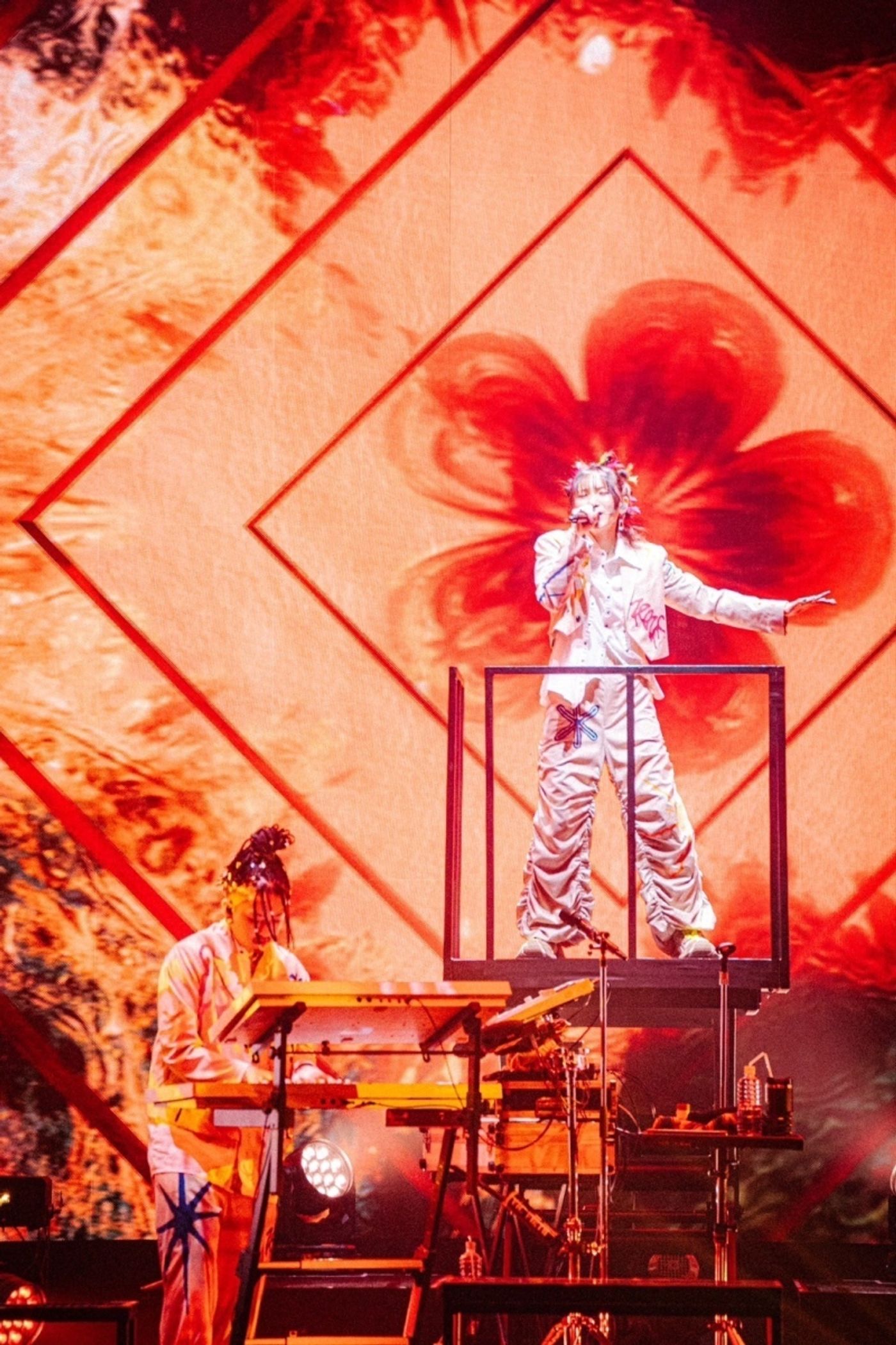 公演レポート：YOASOBI初のZEPP TOUR! “POP OUT”  Image