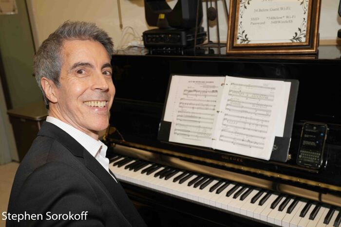 Photos: See highlights of Hugh Panaro's MAN WITHOUT A MASK at 54 Below — photo 24 of 37