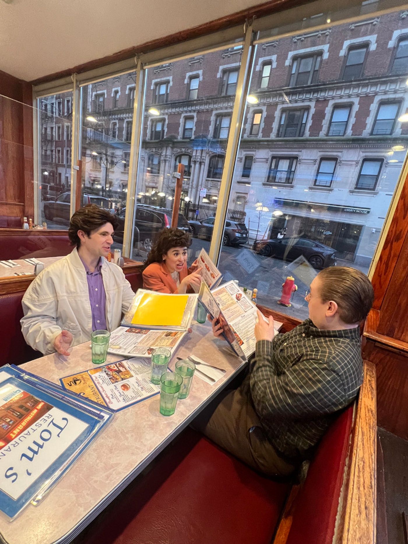 Photos: SINGFELD! Parody Musical Cast Poses at Tom's Restaurant Photos: SINGFELD! Parody Musical Cast Poses at Tom's Restaurant Image