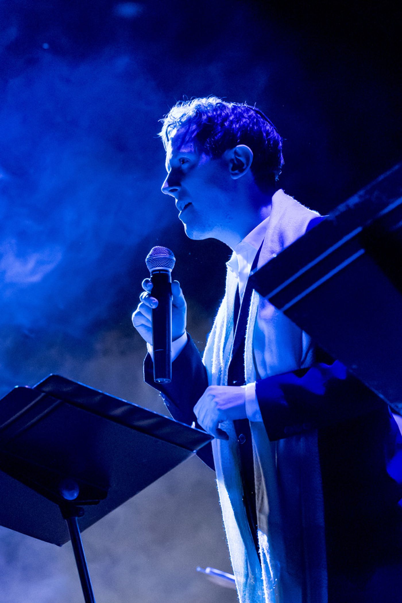 Photos: Go Inside the 13 Benefit Concert with Andrew Barth Feldman and More  Image