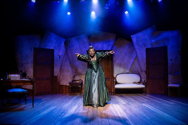 Photos: First Look At OR, At Santa Fe Playhouse  Image