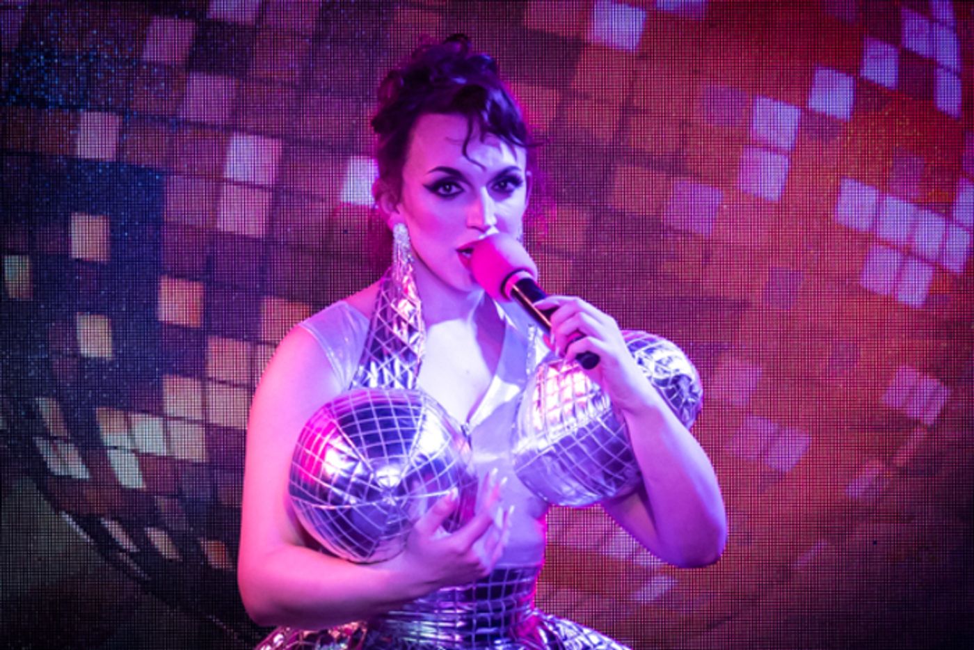 Photos: First look at Naomi & Gretta present DAYLIGHT SAVE THE WORLD Photos: First look at Naomi & Gretta present DAYLIGHT SAVE THE WORLD Image